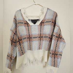 Polly and Esther Distressed Plain V- Neck Sweater. Size M